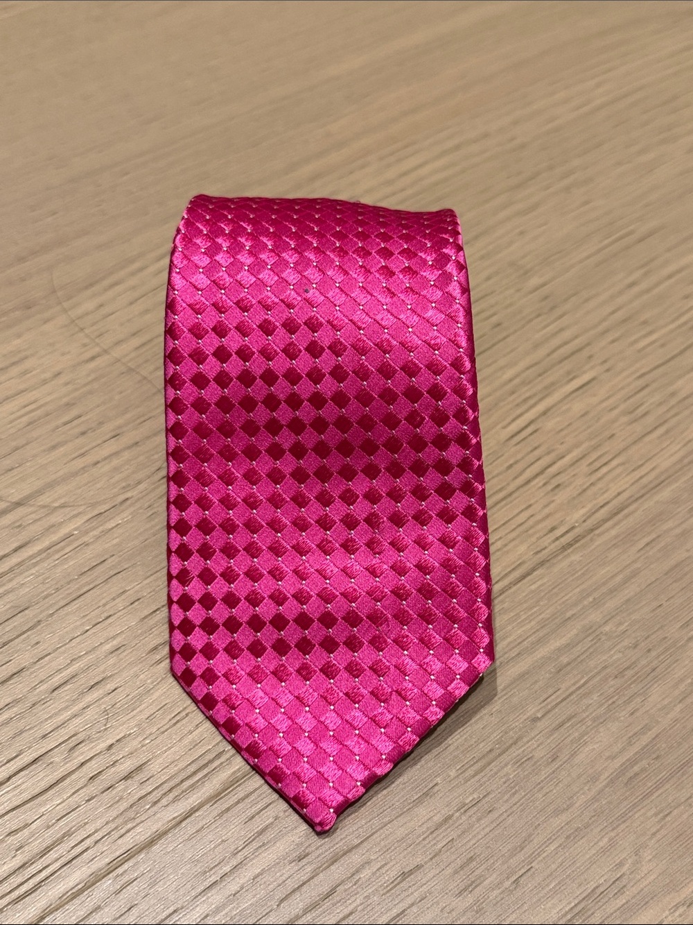 Trump Collection: Men's Hot Pink Checked Satin Tie